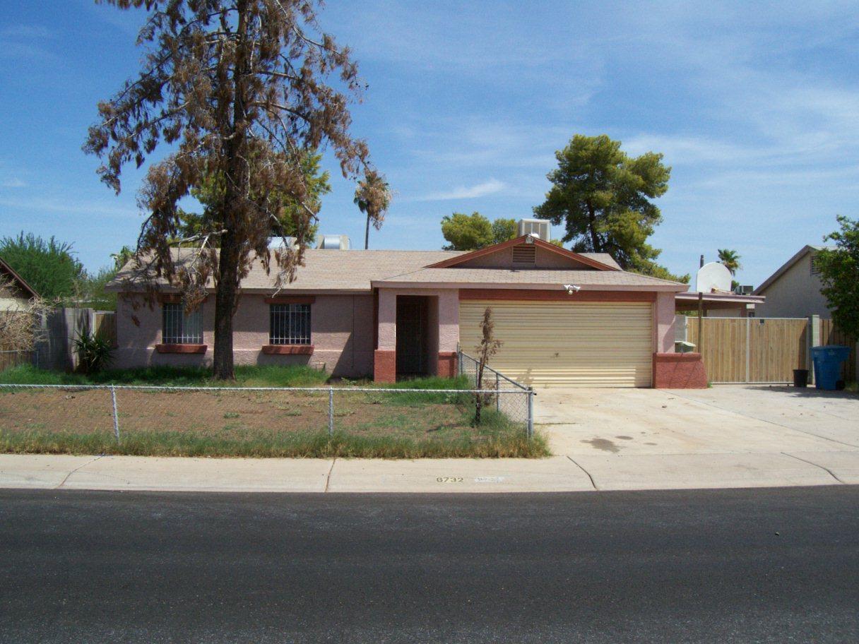 6732 W Holly St., Phoenix, AZ 85035