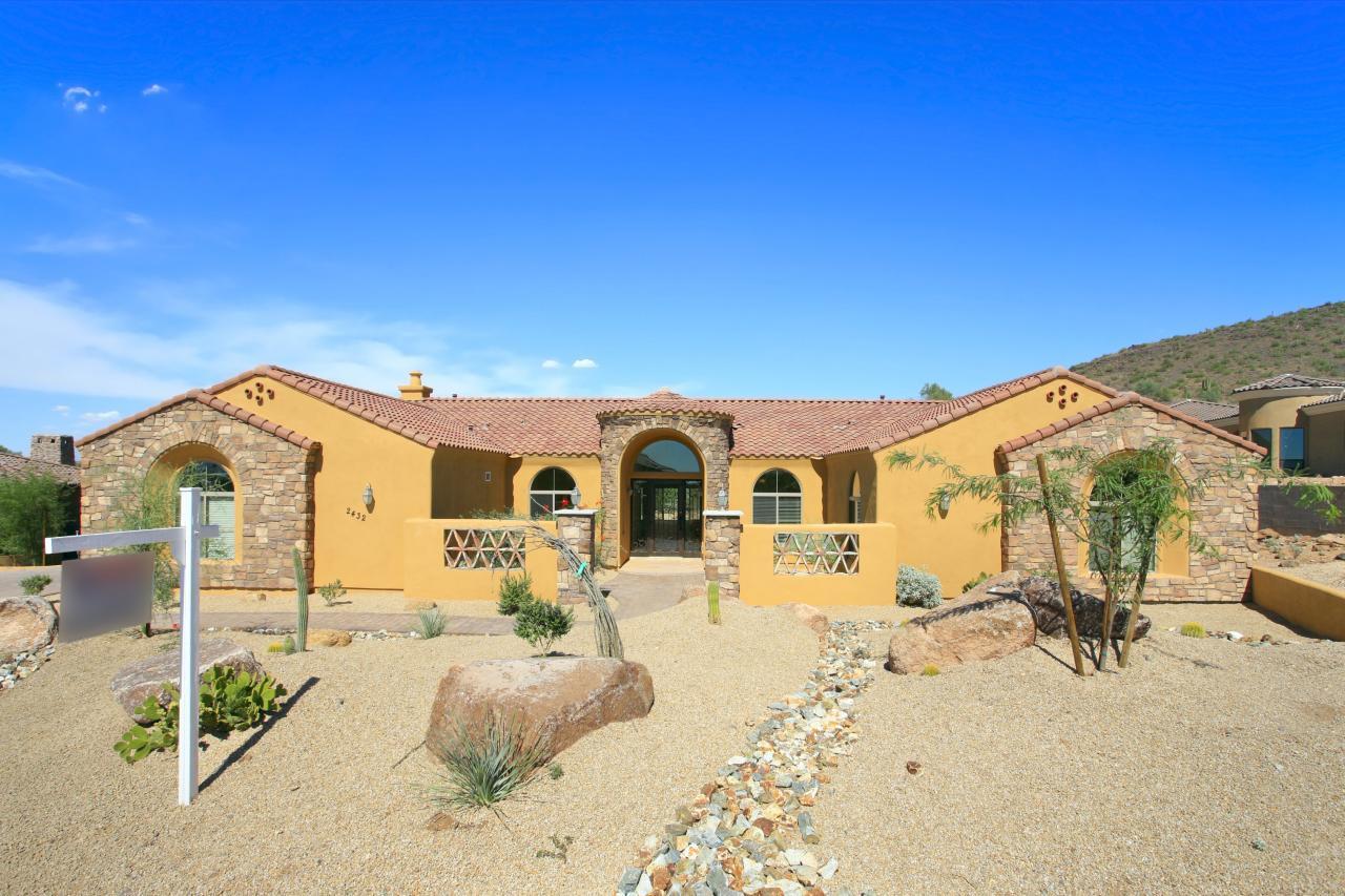 2432 W Espartero Way, Phoenix, AZ 85086