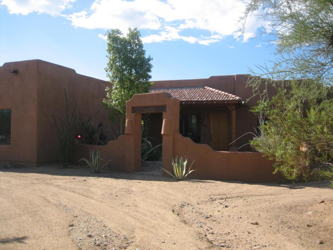 1611 E Dolores Rd., Phoenix, AZ 85086