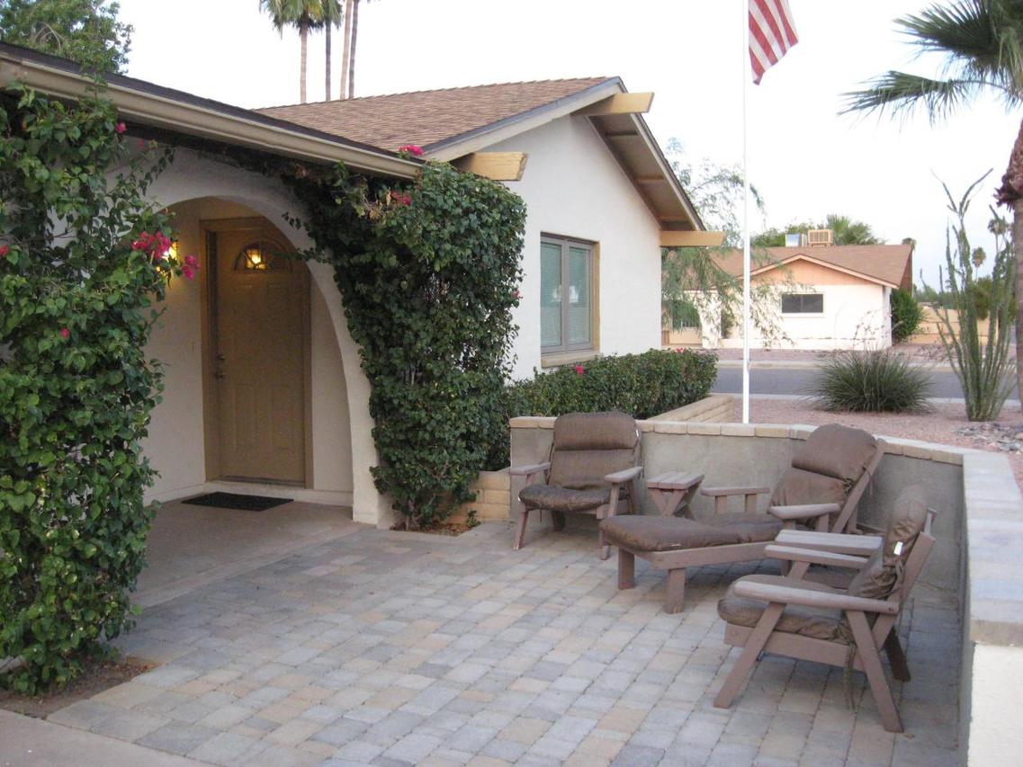 1990 E Minton Dr., Tempe, AZ 85282