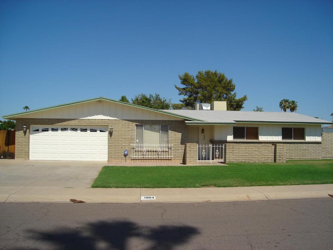 1904 E Ellis Dr., Tempe, AZ 85282