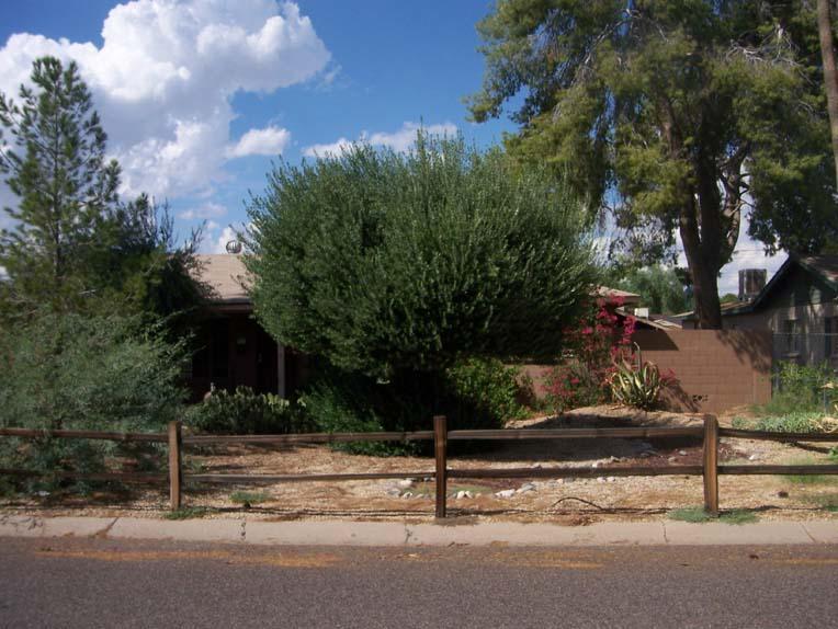 2002 E Mitchell Dr., Phoenix, AZ 85016