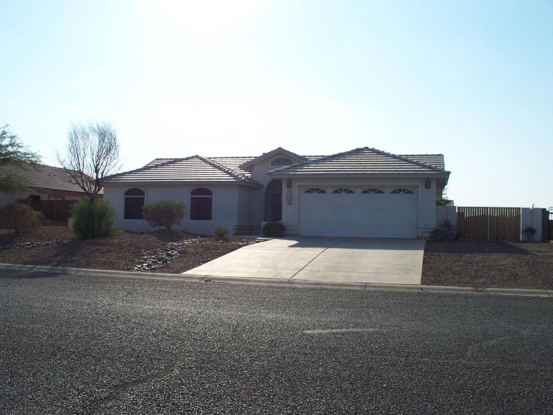 15486 S Saxon Rd., Arizona City, AZ 85223