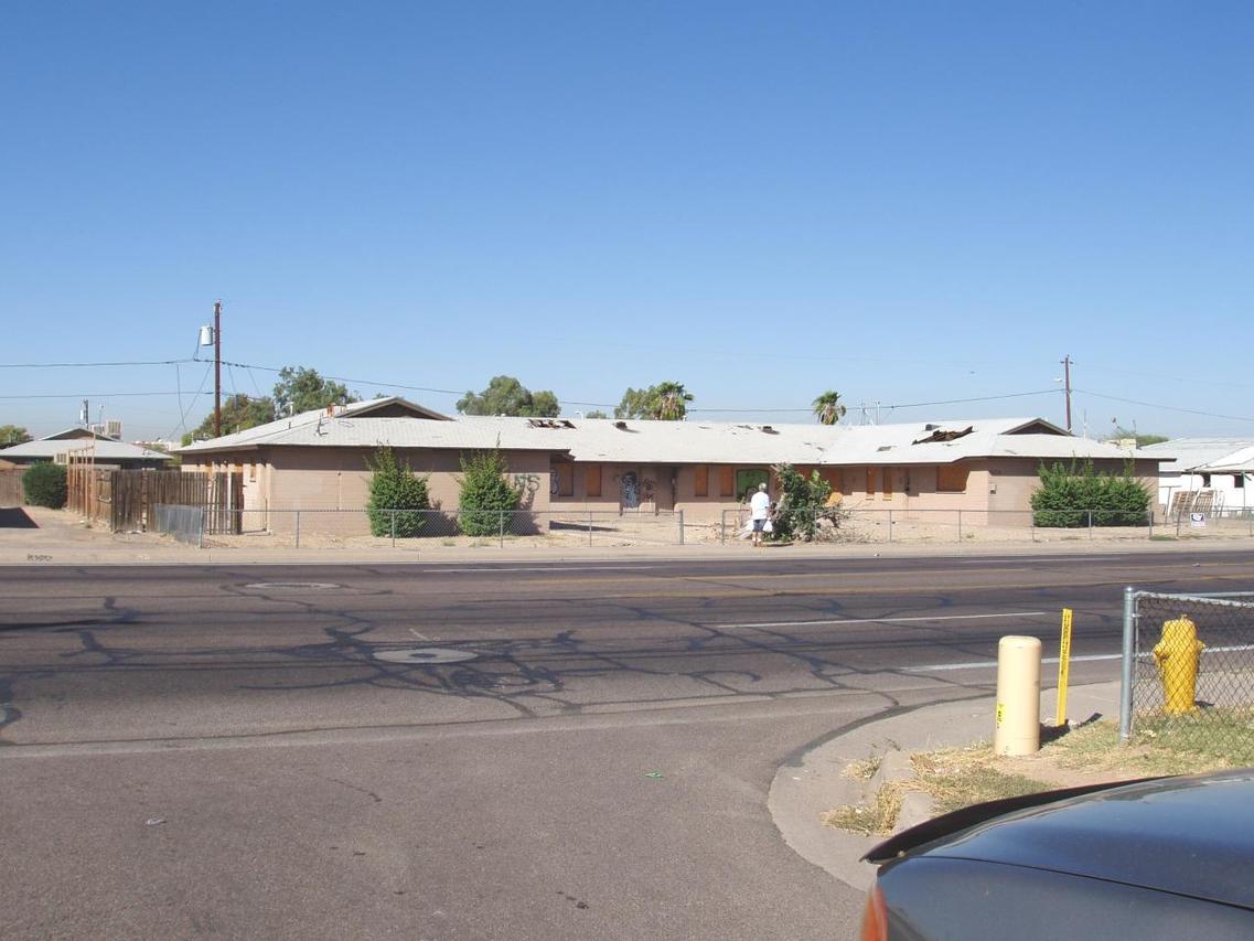 5630 S 7th St., Phoenix, AZ 85040