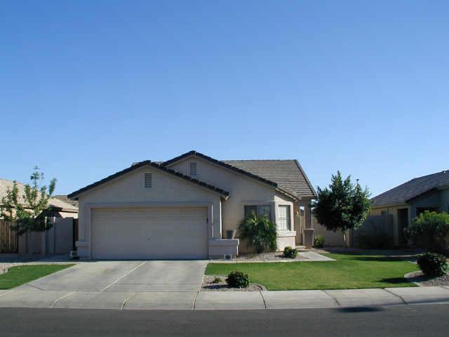 3261 E Sandy Way, Gilbert, AZ 85297