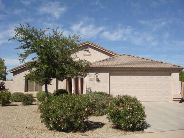 2820 S Esmeralda Cir., Mesa, AZ 85212