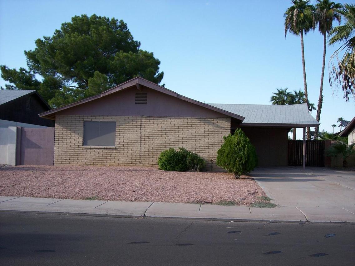 2340 E Manhatton Dr., Tempe, AZ 85282