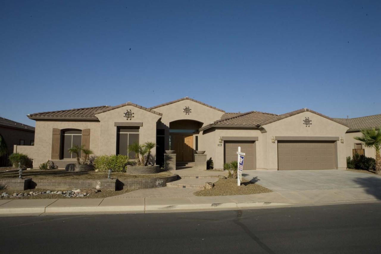 5382 S Four Peaks Way, Chandler, AZ 85249