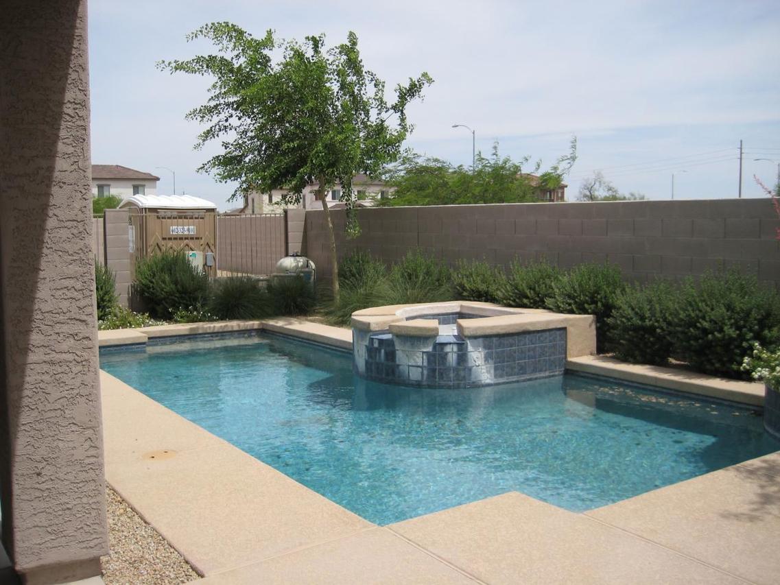 10433 W Louise Dr., Peoria, AZ 85383