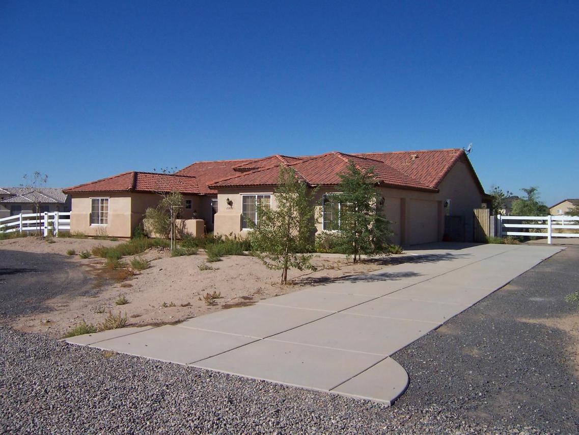 23692 N Bridle Way, Florence, AZ 85232