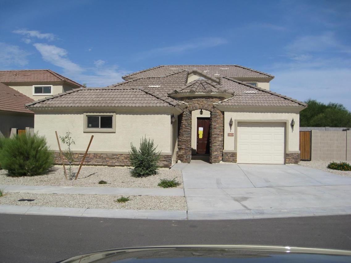 7819 S 15th St., Phoenix, AZ 85042