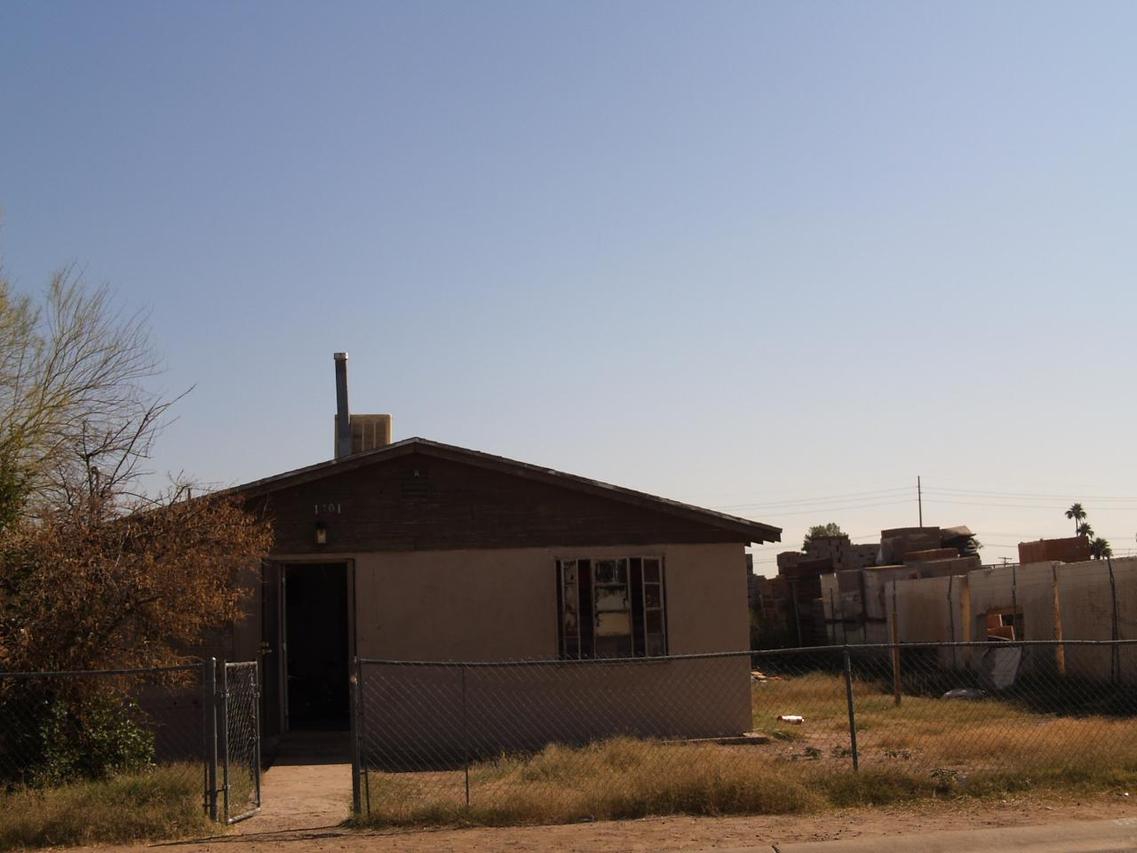 1701 S 28th Ave., Phoenix, AZ 85009