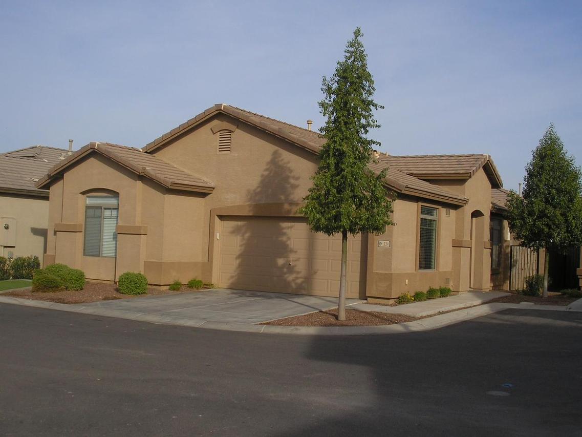 1239 S Emmett Dr., Chandler, AZ 85286