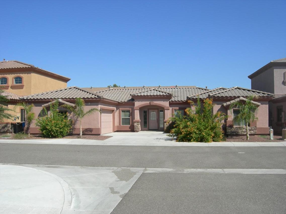 1834 E Anderson Dr., Phoenix, AZ 85022