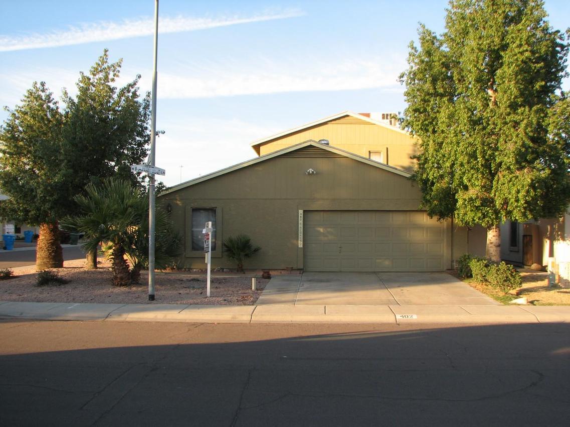 402 E Behrend Dr., Phoenix, AZ 85024