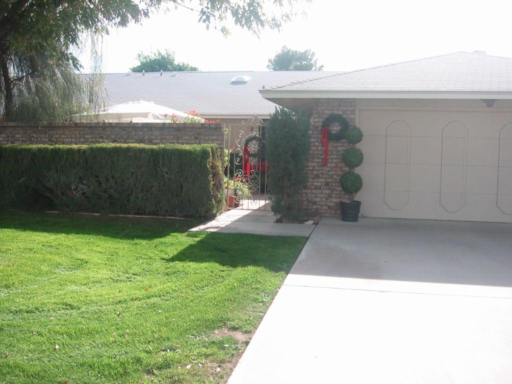 10013 W Manzanita Dr., Sun City, AZ 85373