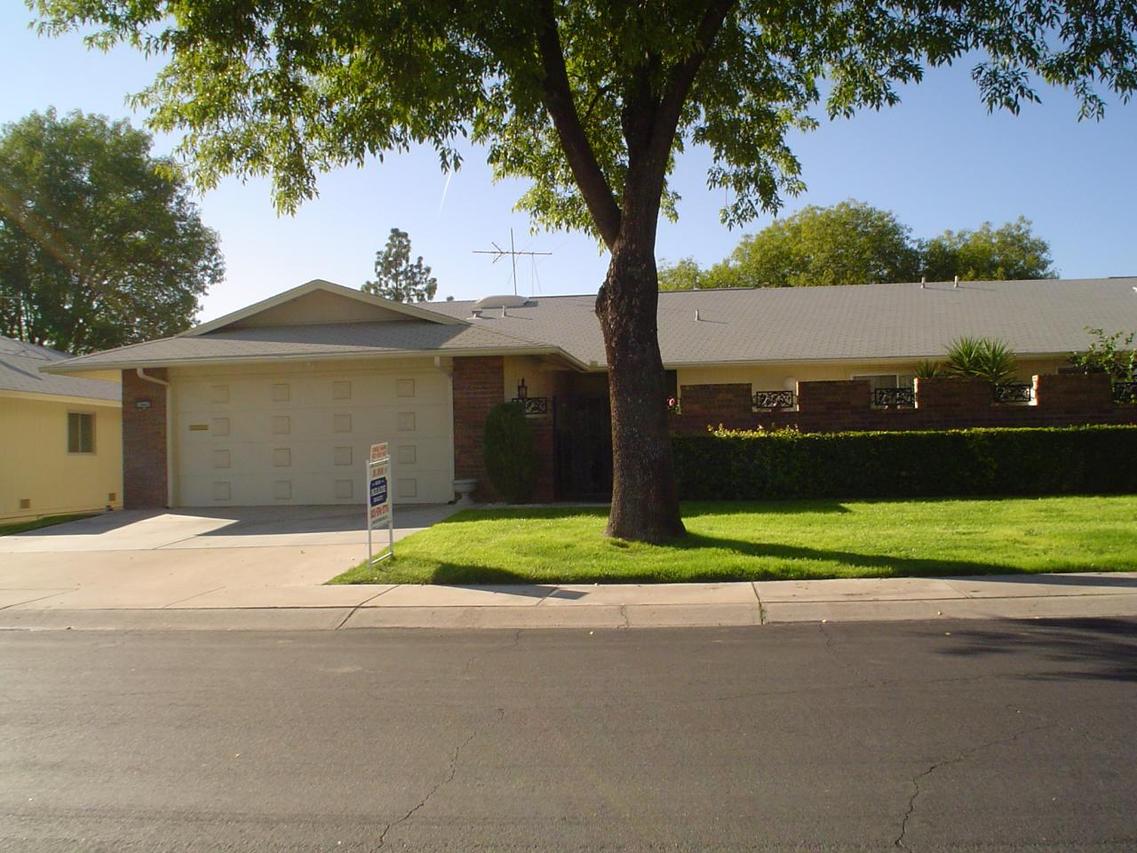 18442 N 104th Ave., Sun City, AZ 85373