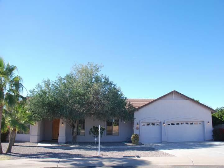 2042 N 63rd Pl., Mesa, AZ 85215