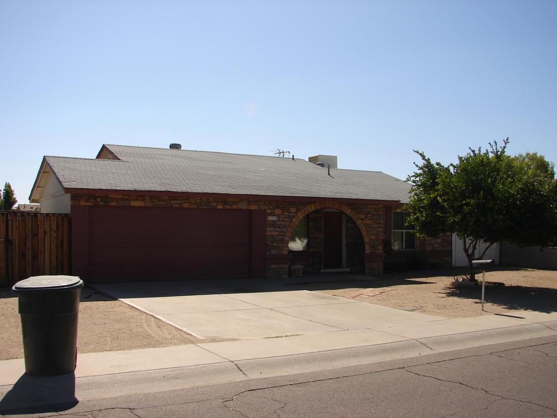2739 SW Michigan Ave., Phoenix, AZ 85053