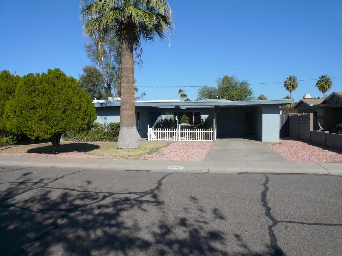 2244 E Hillery Dr., Phoenix, AZ 85022