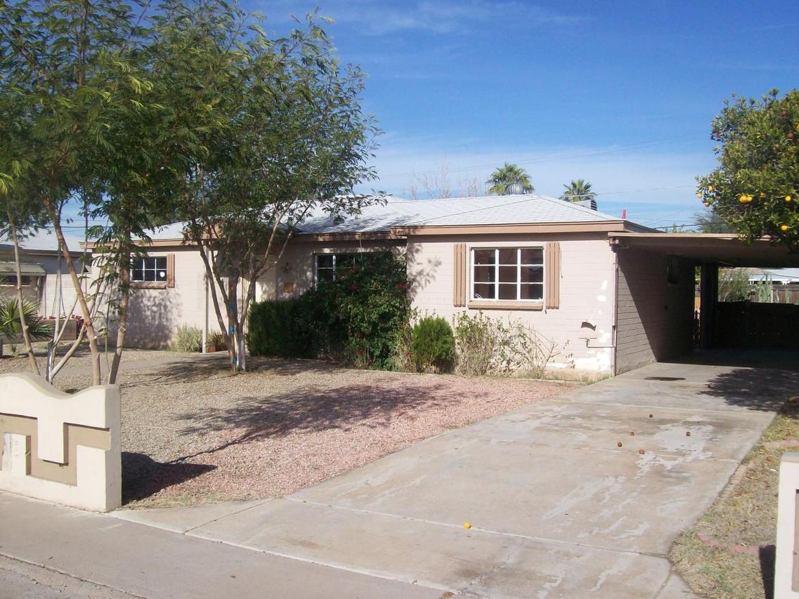 2828 W Echo Ln., Phoenix, AZ 85051