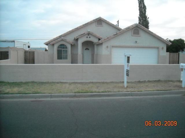 2250 E Alta Vista Rd., Phoenix, AZ 85042