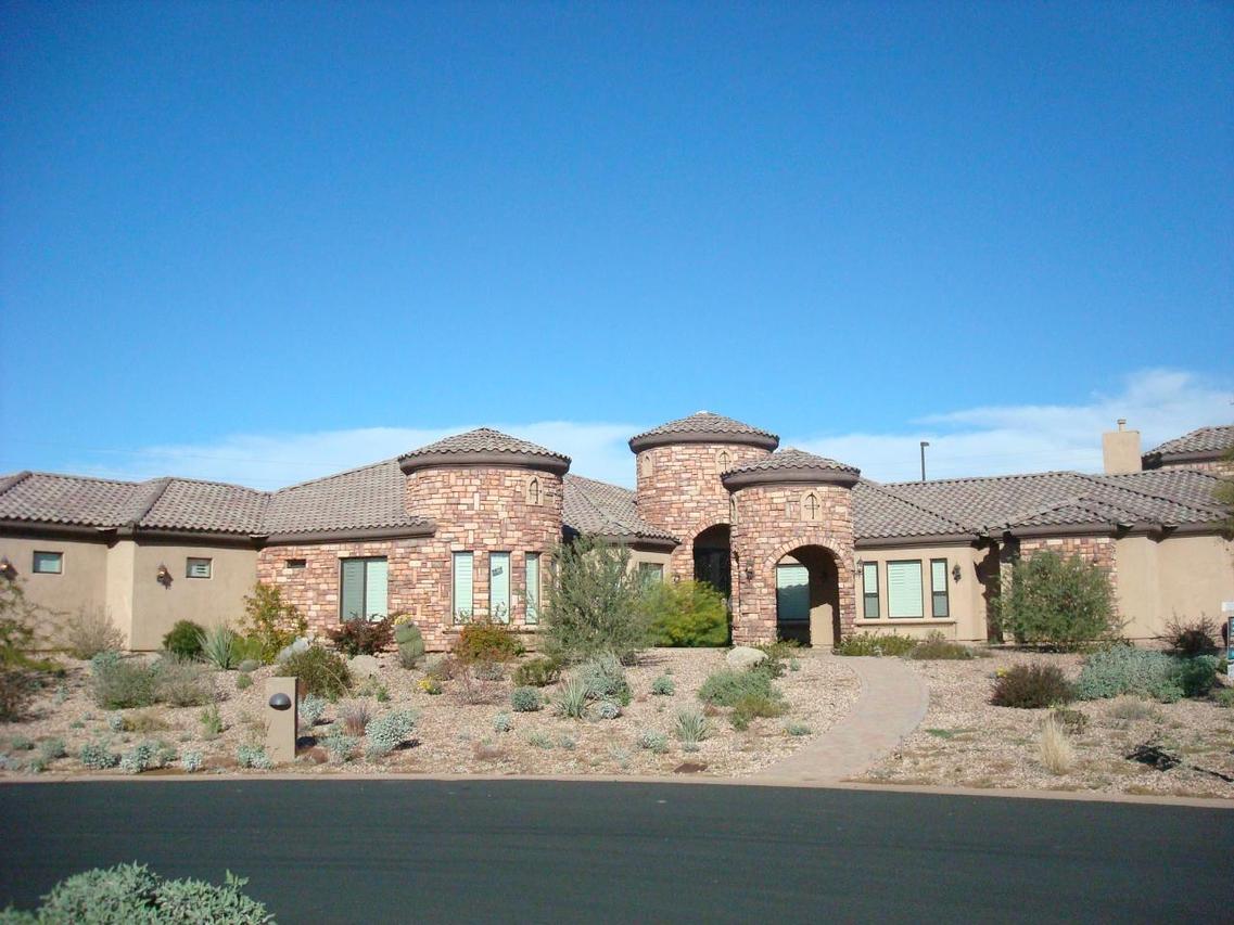 9414 E June St., Mesa, AZ 85207