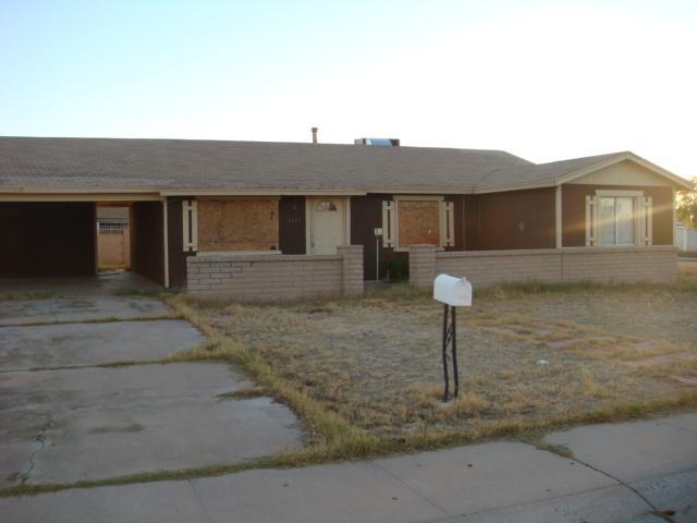 6121 W Lewis Ave., Phoenix, AZ 85035