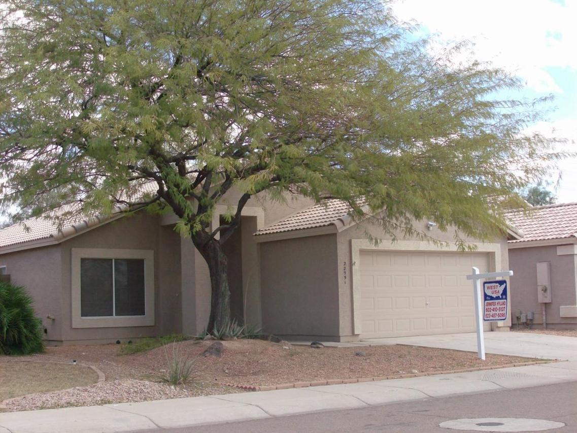 22051 N 35th Dr., Glendale, AZ 85310