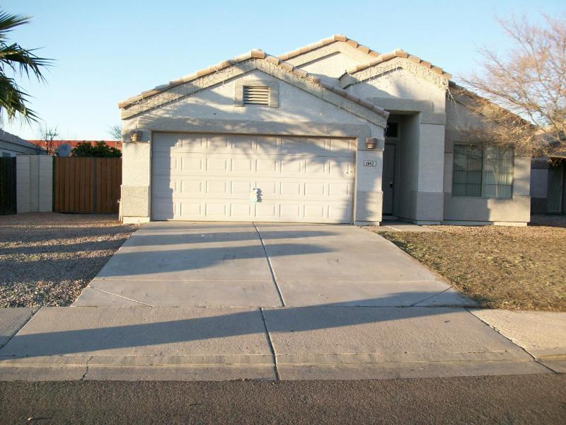 1662 E Amber Ln., Gilbert, AZ 85296