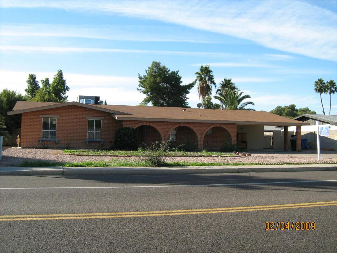 2261 E Adobe St., Mesa, AZ 85213