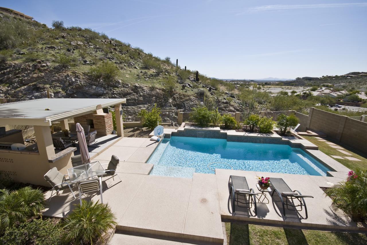 947 E South Fork Dr., Phoenix, AZ 85048