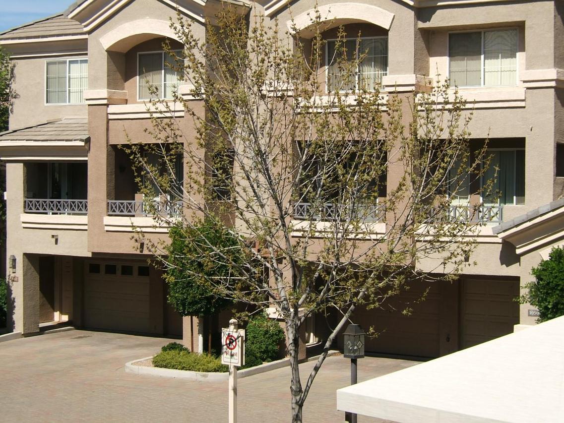 4455 E Paradise Village Pkwy. #1035, Phoenix, AZ 85032