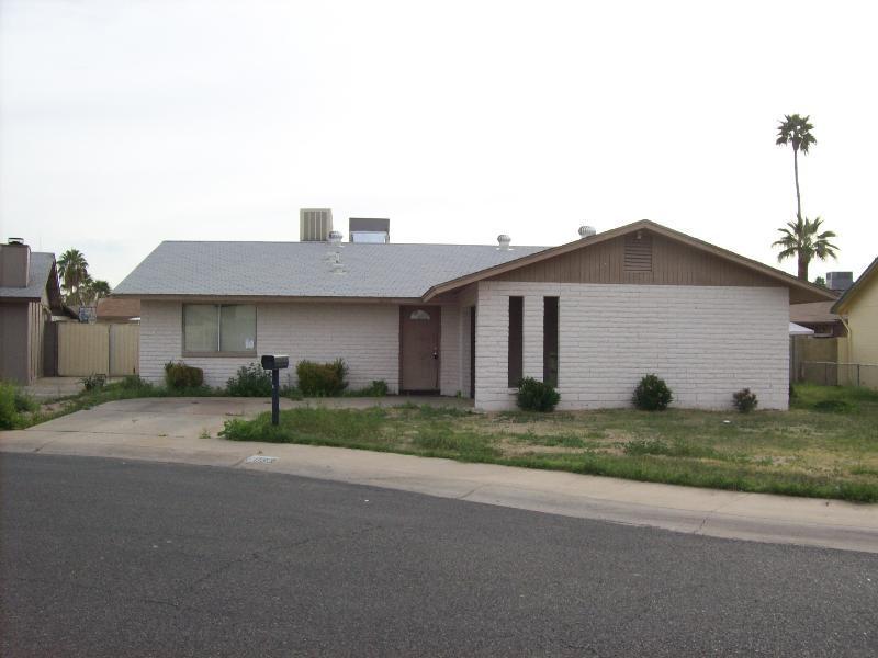 6033 N 72nd Ln., Glendale, AZ 85303