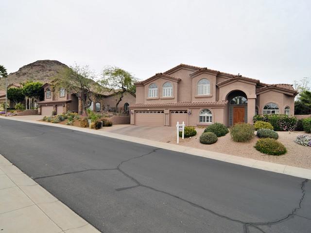 1916 E Claire Dr., Phoenix, AZ 85022