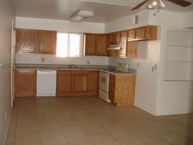 8828 N 40th Ave., Phoenix, AZ 85051