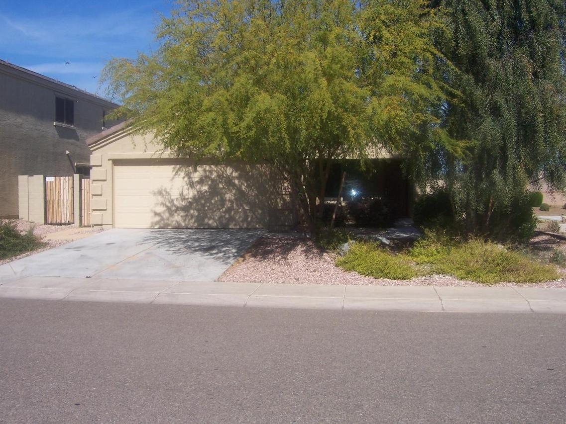 17552 W Watson Ln., Surprise, AZ 85374