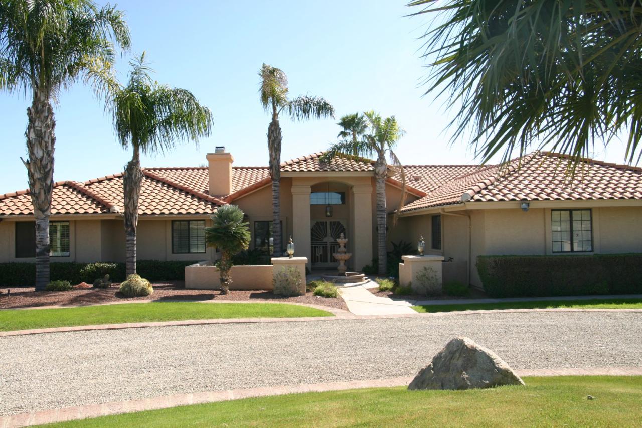 9823 E Jenan Dr., Scottsdale, AZ 85260