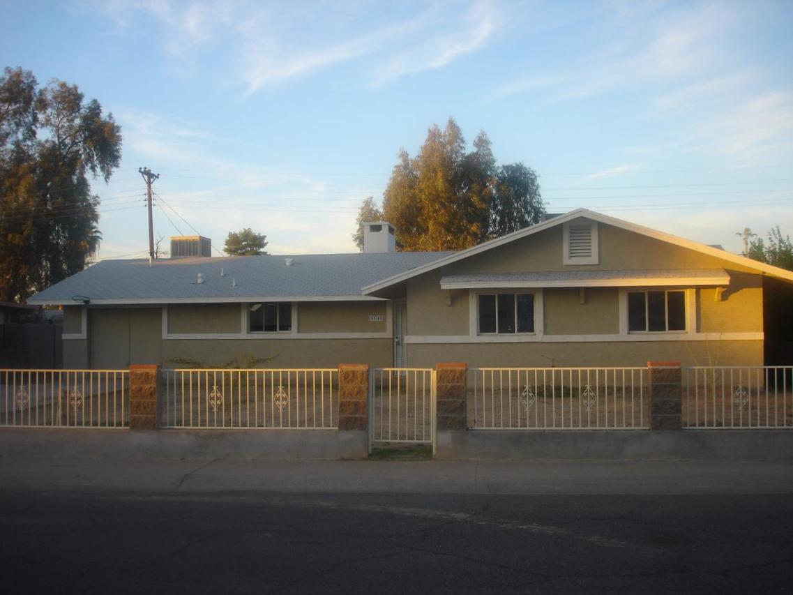 5548 W Monterosa St., Phoenix, AZ 85031