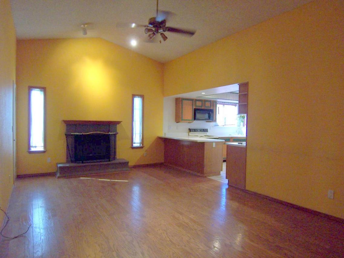 10002 N 65th Ave., Glendale, AZ 85302