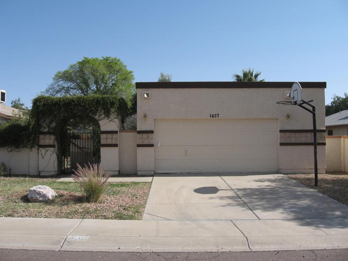 1437 E Kerry Ln., Phoenix, AZ 85024