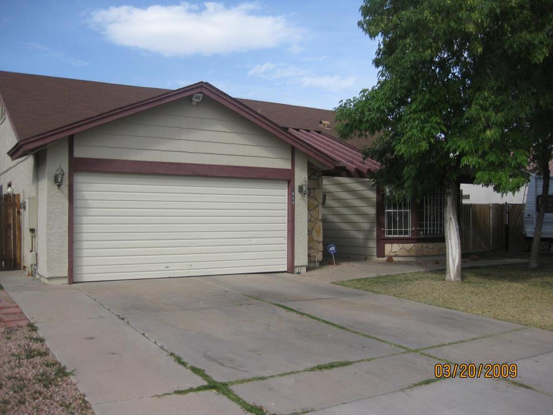 1808 E Vineyard Rd., Phoenix, AZ 85042