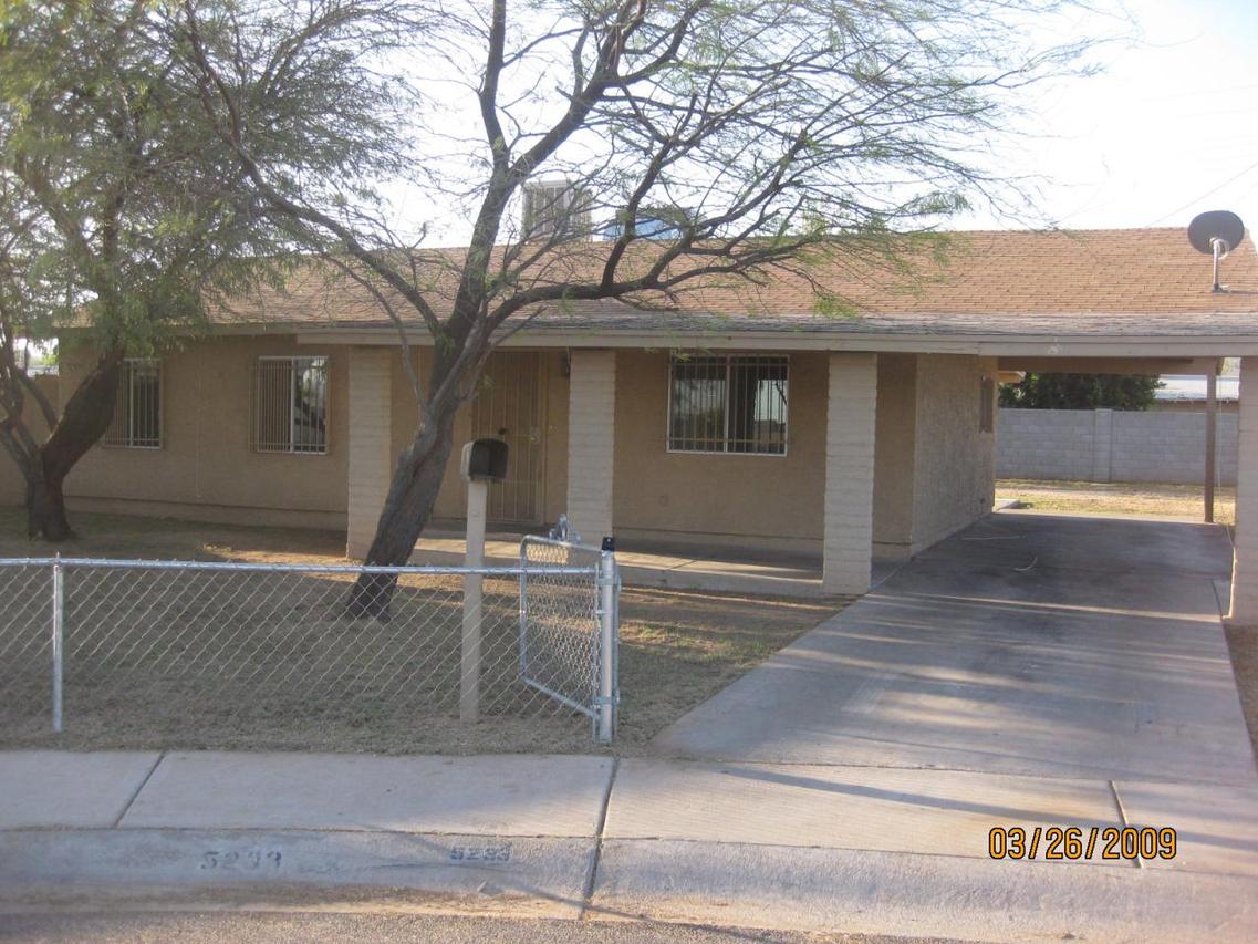 5233 S 14th St., Phoenix, AZ 85040