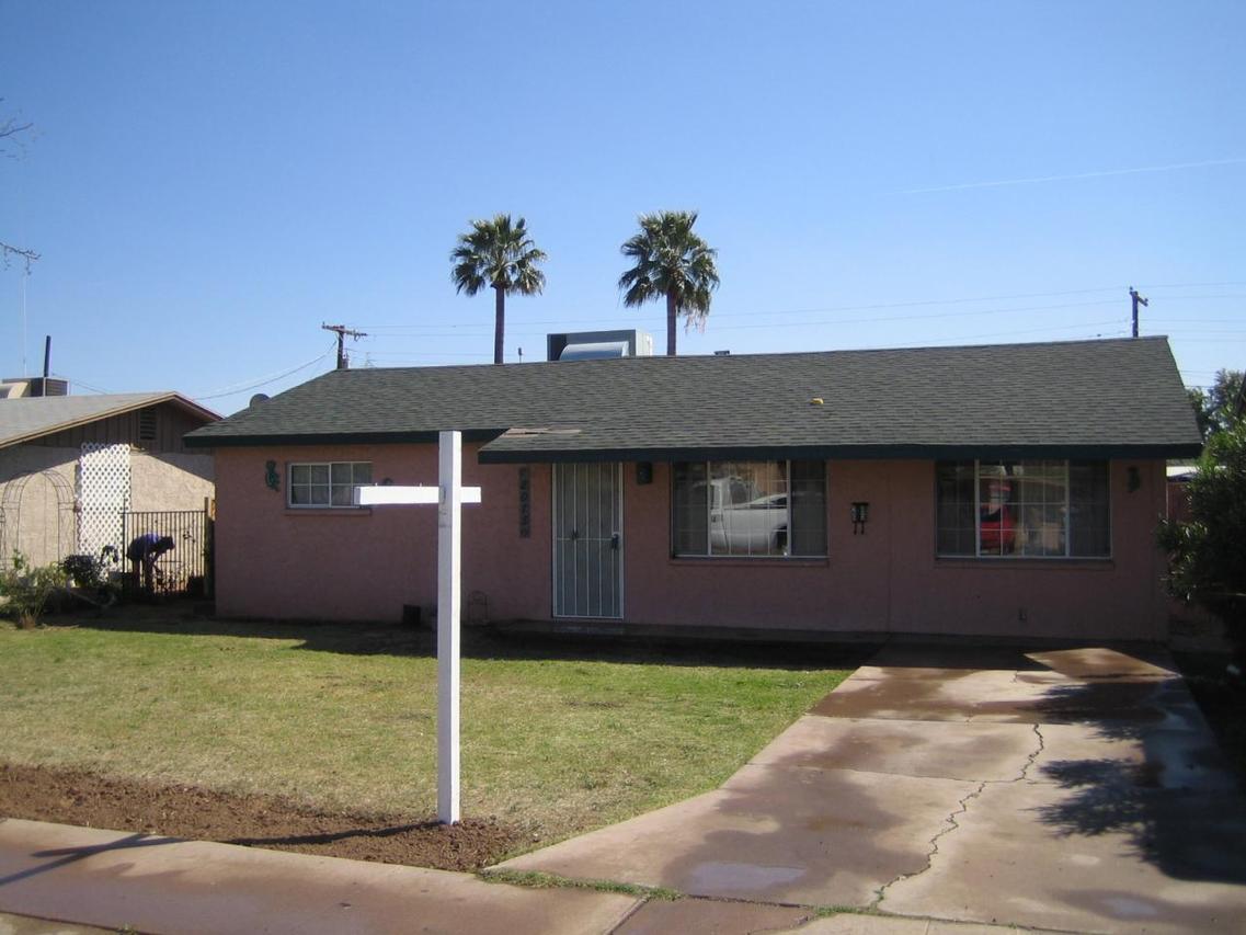 2085 E Don Carlos Ave., Tempe, AZ 85281