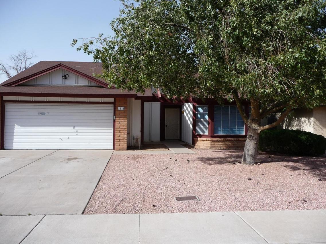 1818 E Saint Catherine Ave., Phoenix, AZ 85042