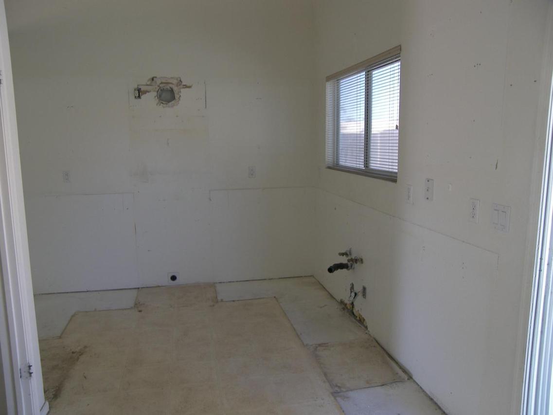 3548 W Fallen Leaf Ln., Glendale, AZ 85310