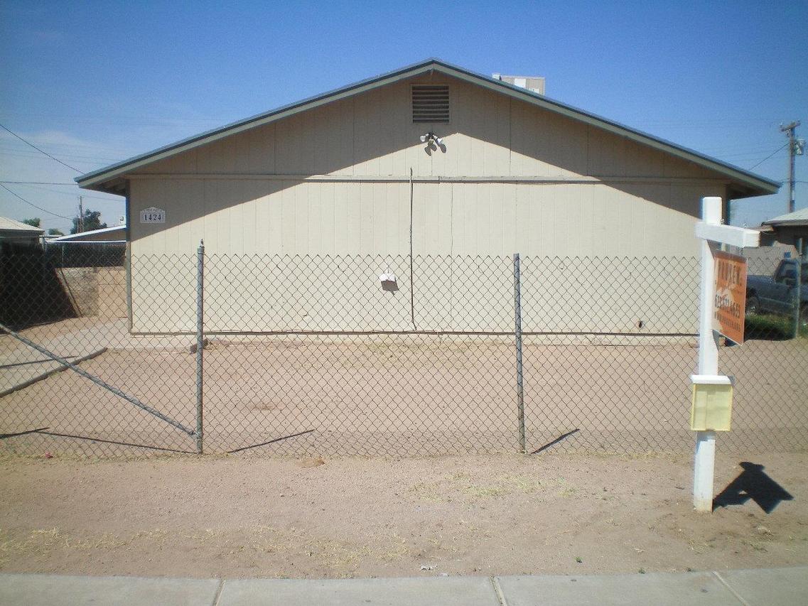 1424 S 10th Ave., Phoenix, AZ 85007