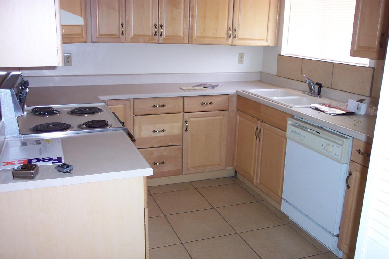 1005 W Halstead Dr., Phoenix, AZ 85023