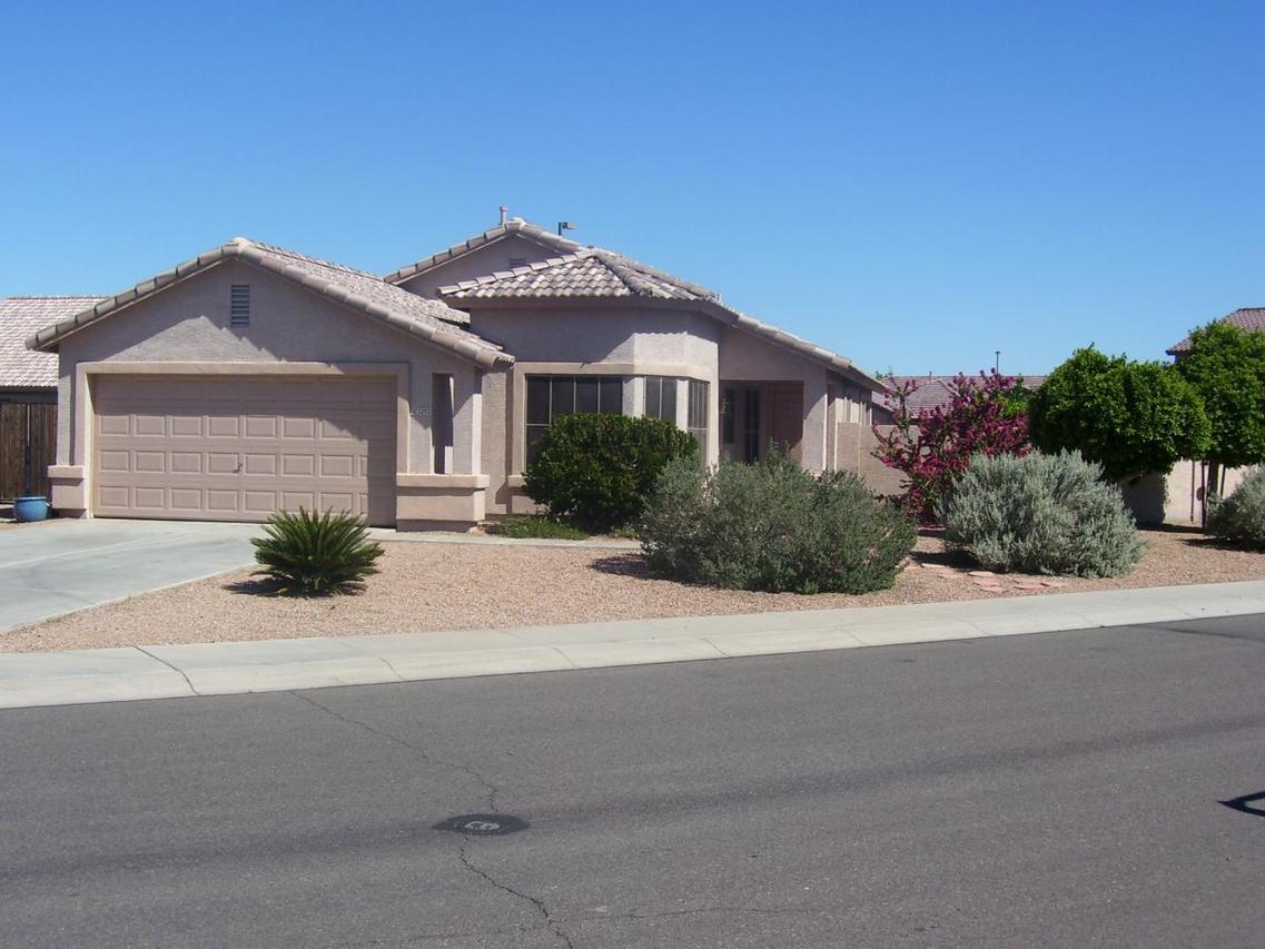 3292 E Sandy Way, Gilbert, AZ 85297