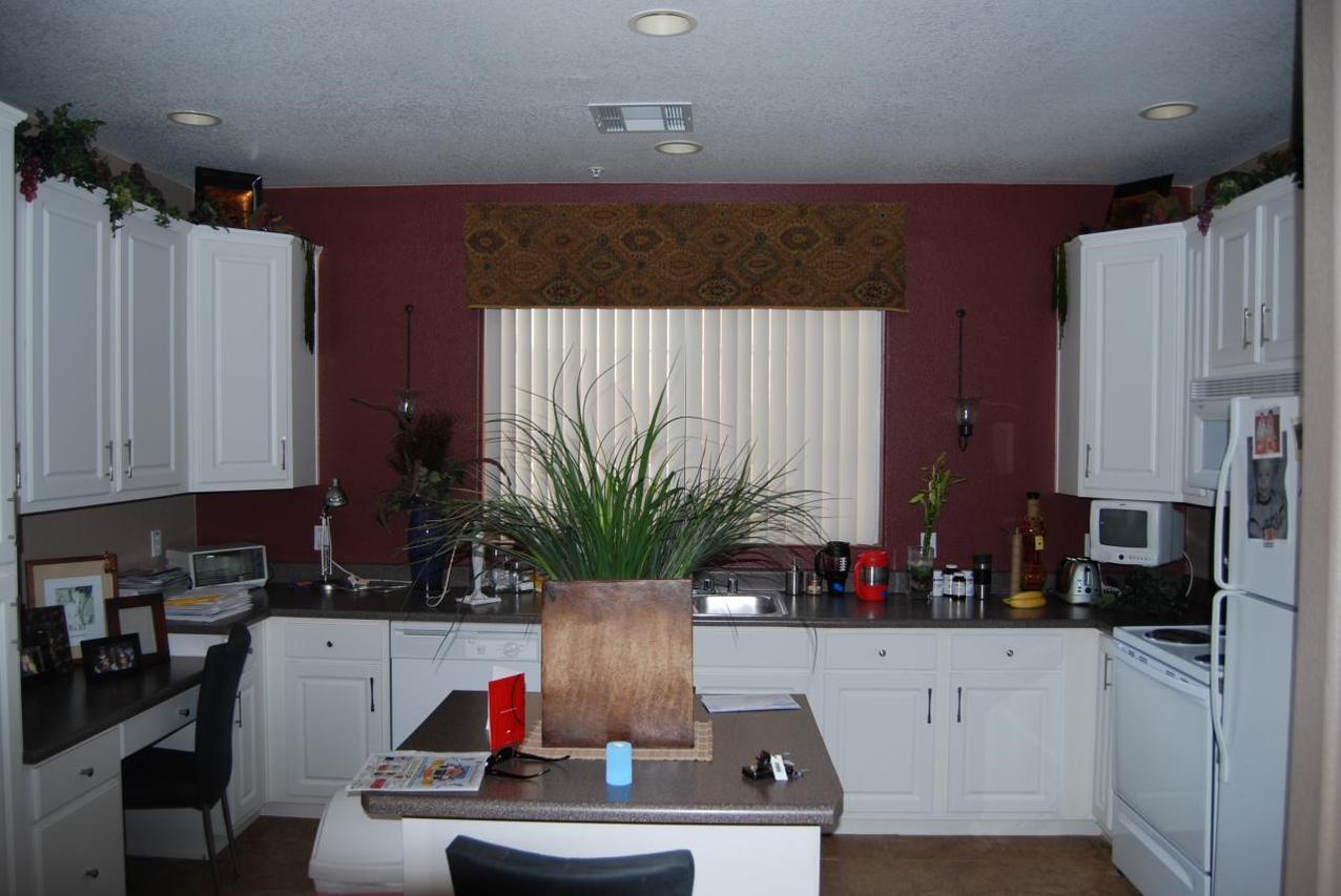 4455 E Paradise Village Pkwy. #1048, Phoenix, AZ 85032